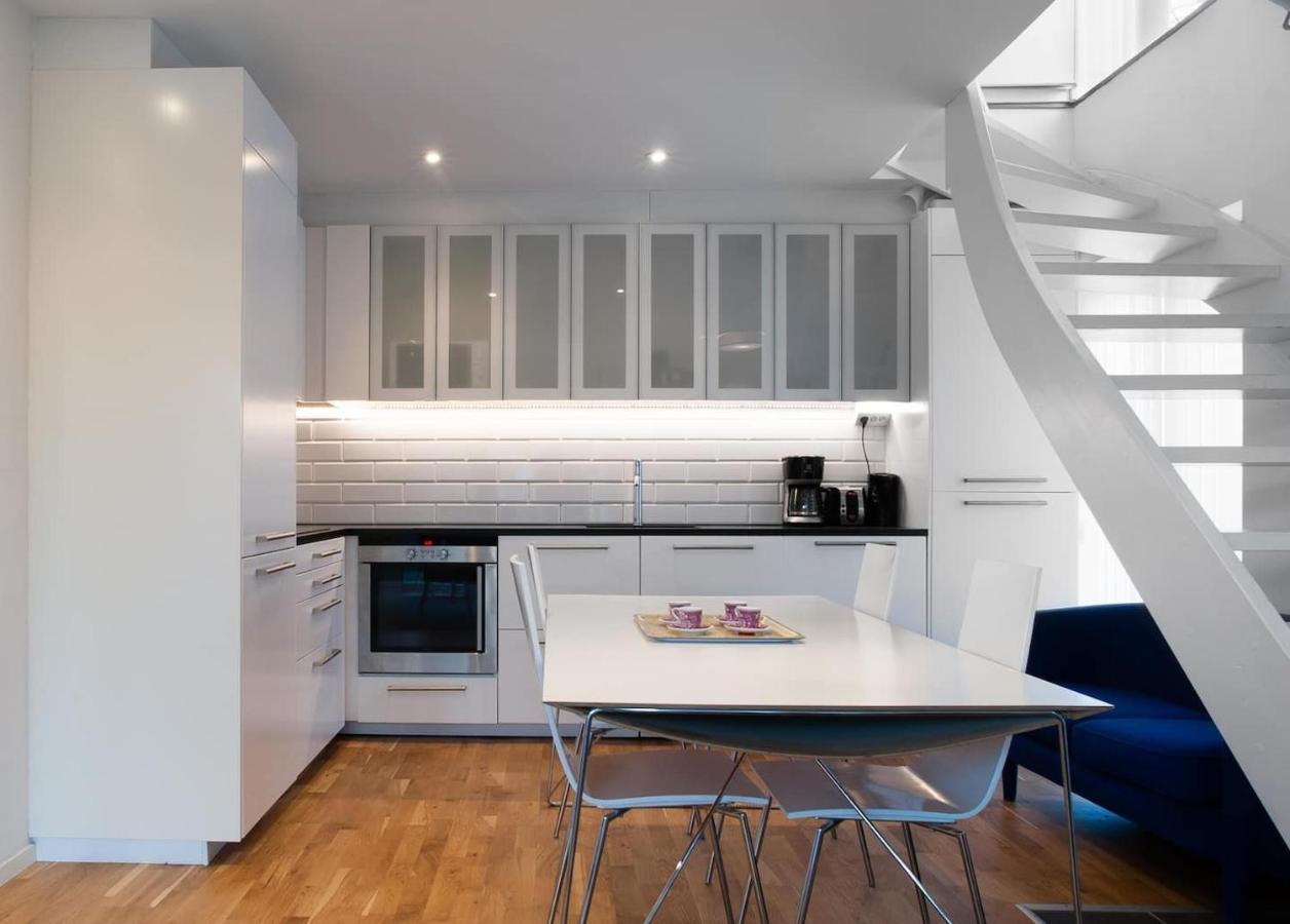 Townhouse On Arlanda Stockholm Metro Line - Easy Checkin Villa Sollentuna Exterior foto