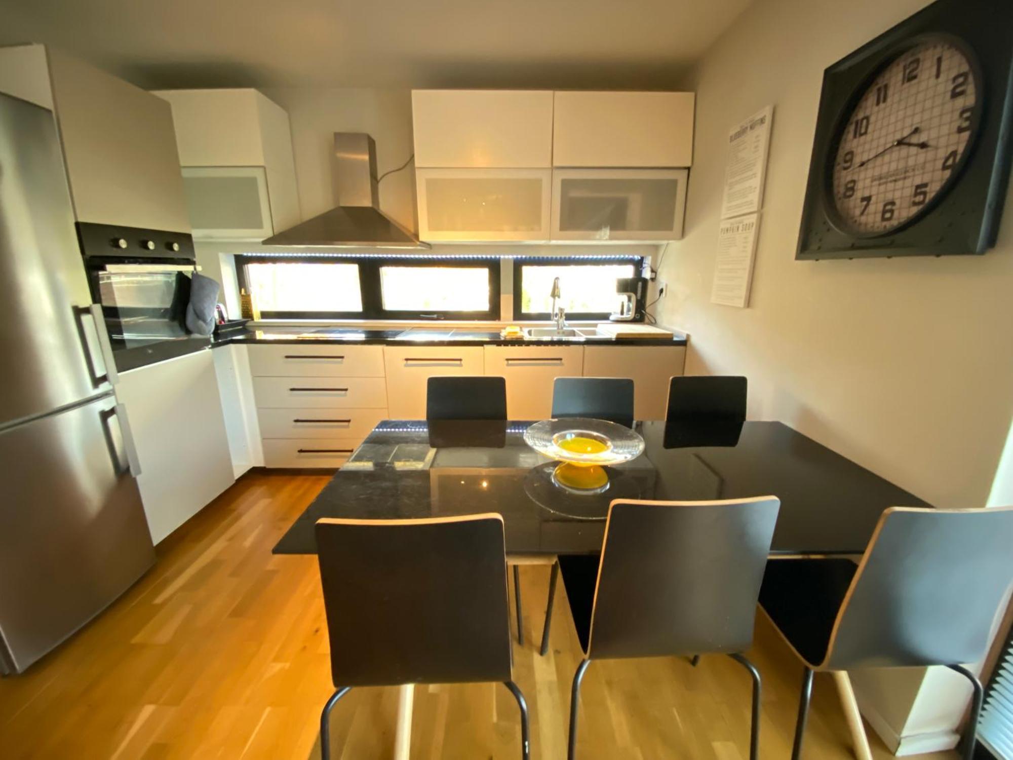 Townhouse On Arlanda Stockholm Metro Line - Easy Checkin Villa Sollentuna Exterior foto